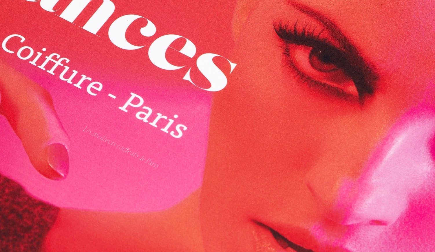 Immagine che contiene testo, ciglio, Cosmetici, articoli da toeletta

Descrizione generata automaticamente, Image